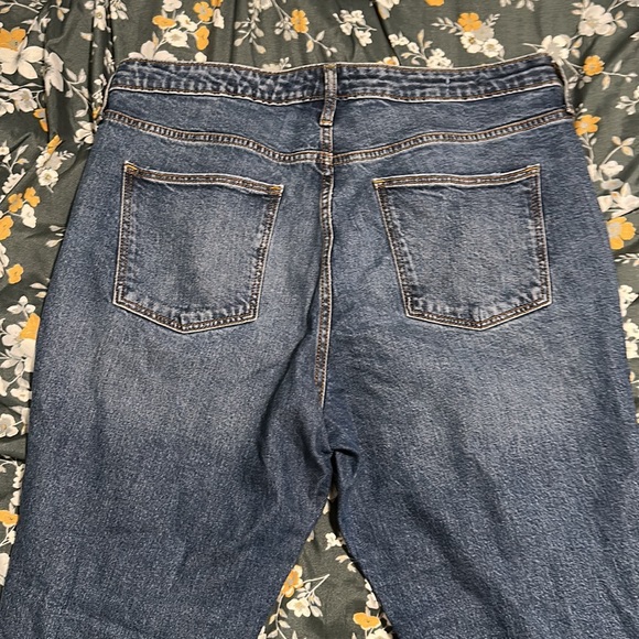 Universal Thread Hi Rise Slim Straight Jean - Picture 4 of 4